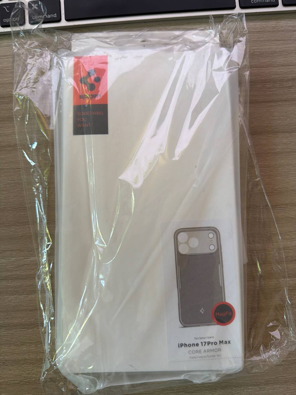 Coque Magnetique iphone 17 pro Max SPIGEN Core Armor