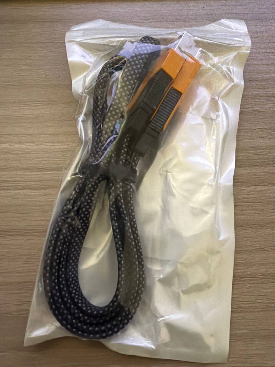 Cable de recharge USB vers ligtning tressé en nylon Jaune/Noir